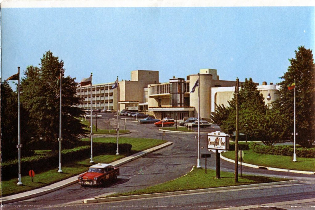 Cherry Hill Inn Cherry Hill NJ front Route 38 & Haddonfiel… Flickr