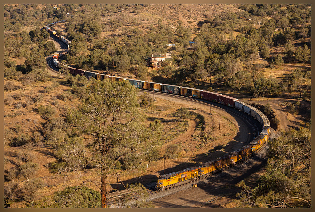 UP 8069, Tehachapi (CA) 25.5.2014 In almost the last light… Flickr