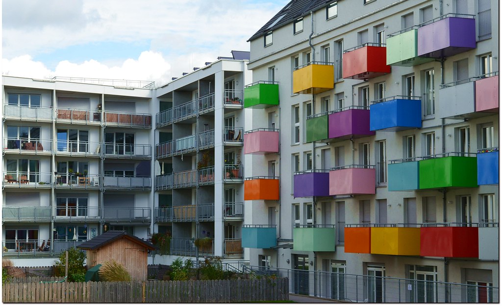 Depot Tübingen Innenhof knallig bunte Balkone Depot 2 , … Flickr