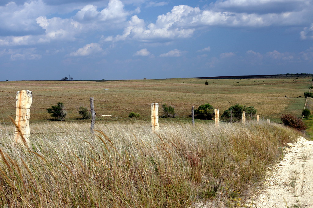 Post Rock Fence Lincoln County, Kansas Very common in thi… Flickr