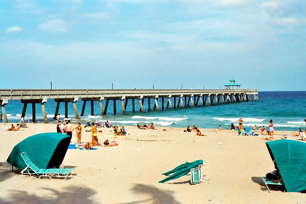 Deerfield Beach Pier, Florida Deerfield Beach is one of se… Flickr