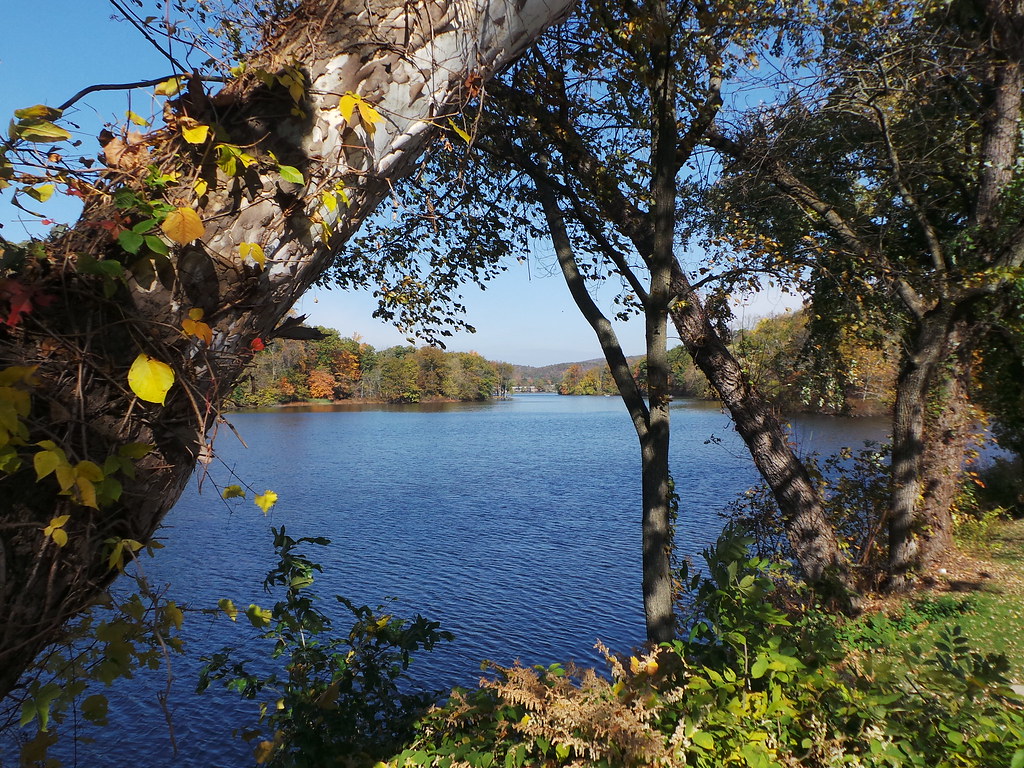 20141025_120513 Pompton Lake from Wayne, NJ Craig Walenta Flickr