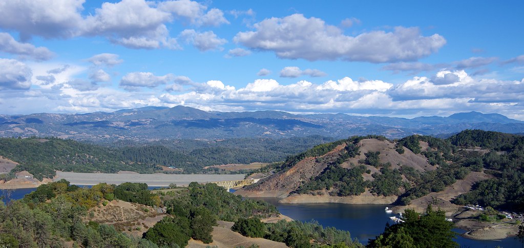 overview of lake Sonoma, water level is low Lake Sonoma re… Flickr