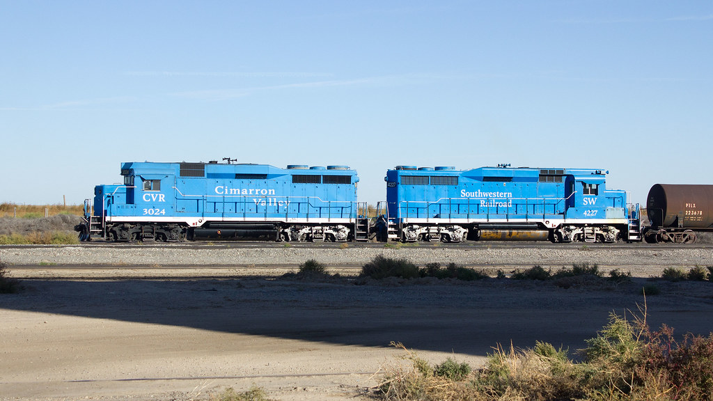 Cimarron Valley RR power switching their yard at Satanta, … Flickr