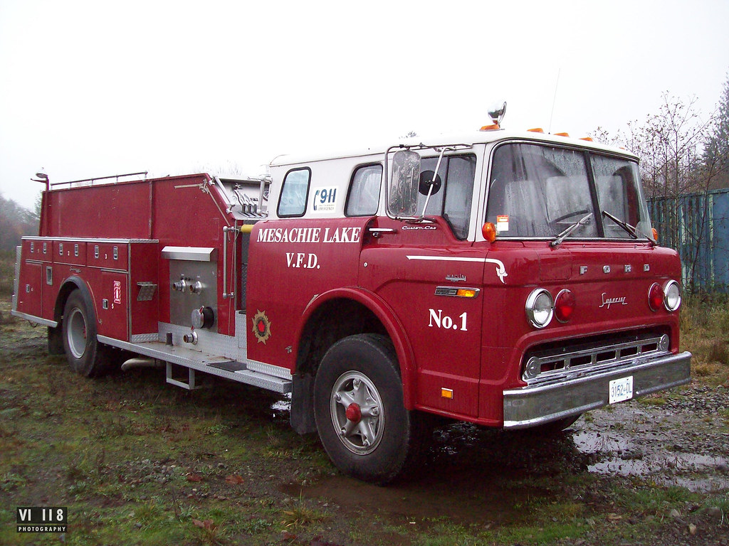 Mesachie Lake VFD No. 1 (RET) 1977 Ford C900 / Superior W… Flickr