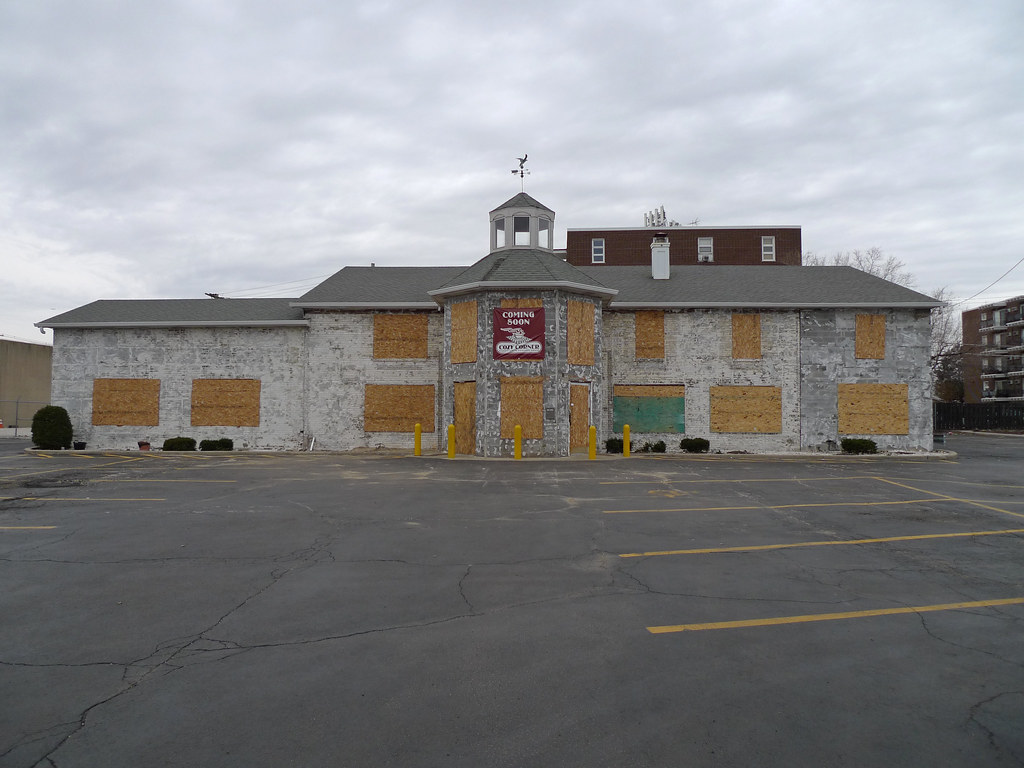 former home of Sally's Original Pancake House 5454 N. Harl… Flickr