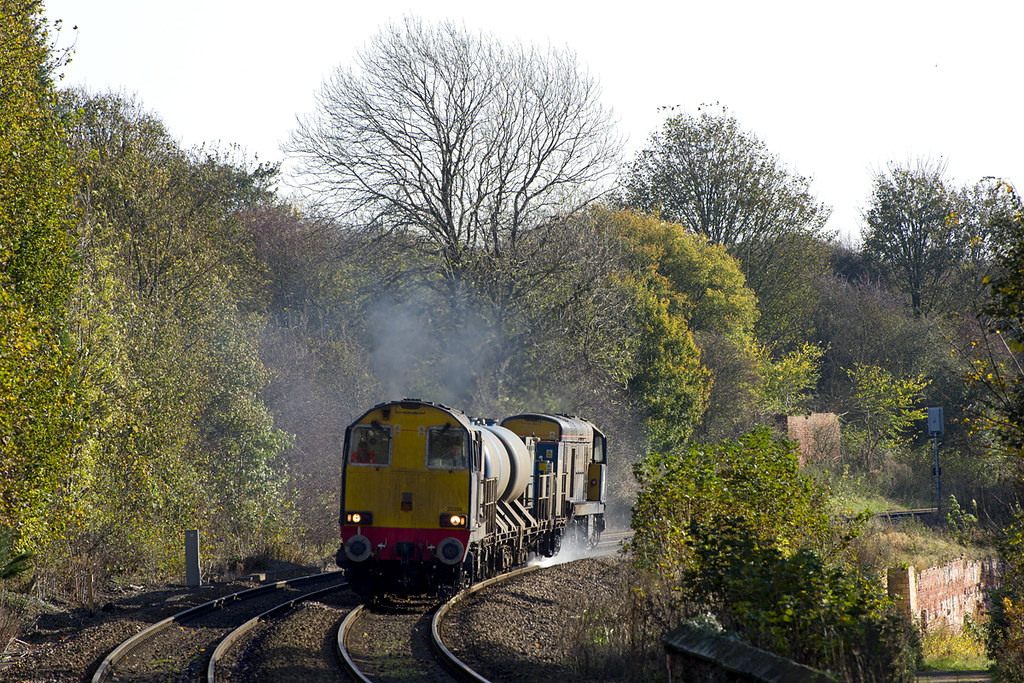 20304 + 20305 Kiveton Park 3S13 0931 Sheffield Sheffield… Flickr