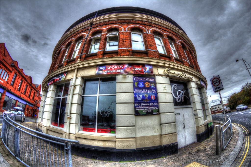 The corner house pub , Widnes, Cheshire, England. Barry