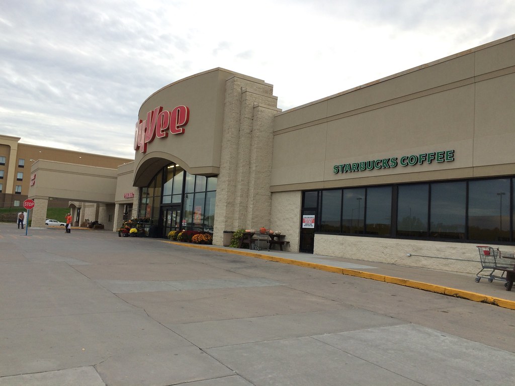 HyVee (SOUTH) Quincy Avenue Ottumwa, Iowa Exterior Flickr