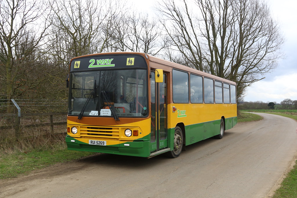 2 Way Transport of Scunthorpe RUI5269 at Roxby driffbus Flickr