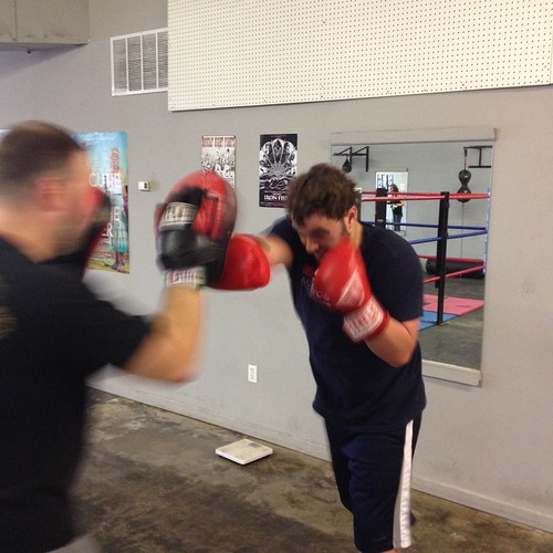 Solid mitts at Sweet Z's Gym in Kansas City! boxing kans… Flickr