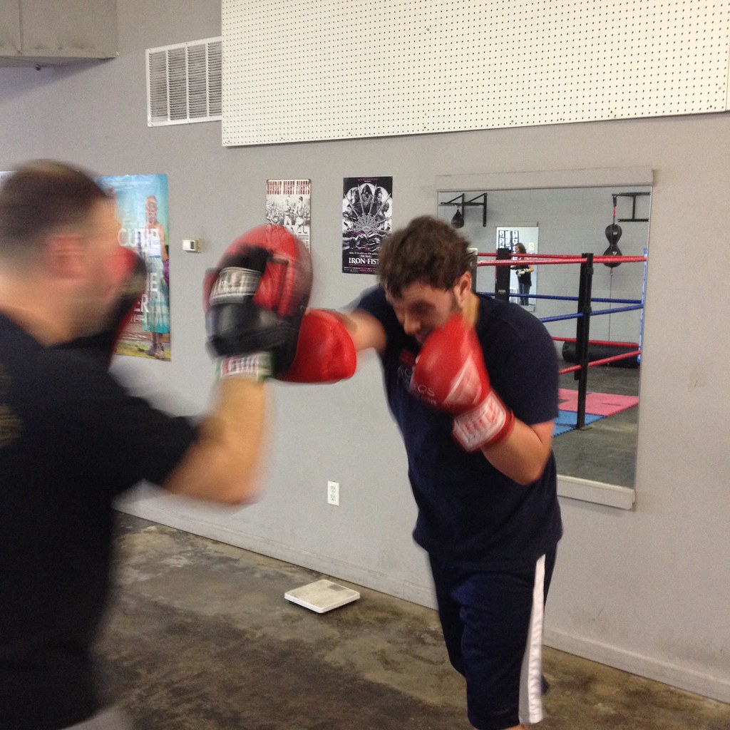 Solid mitts at Sweet Z's Gym in Kansas City! boxing kans… Flickr