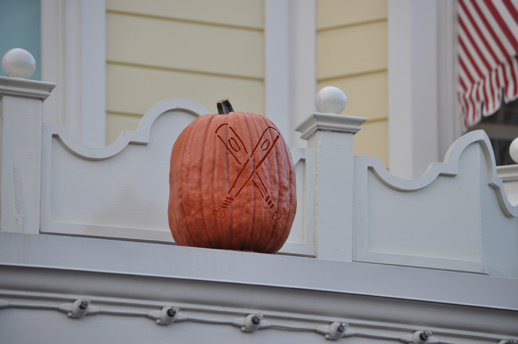 Pumpkins around Walt Disney World Here's a tour of the pum… Flickr