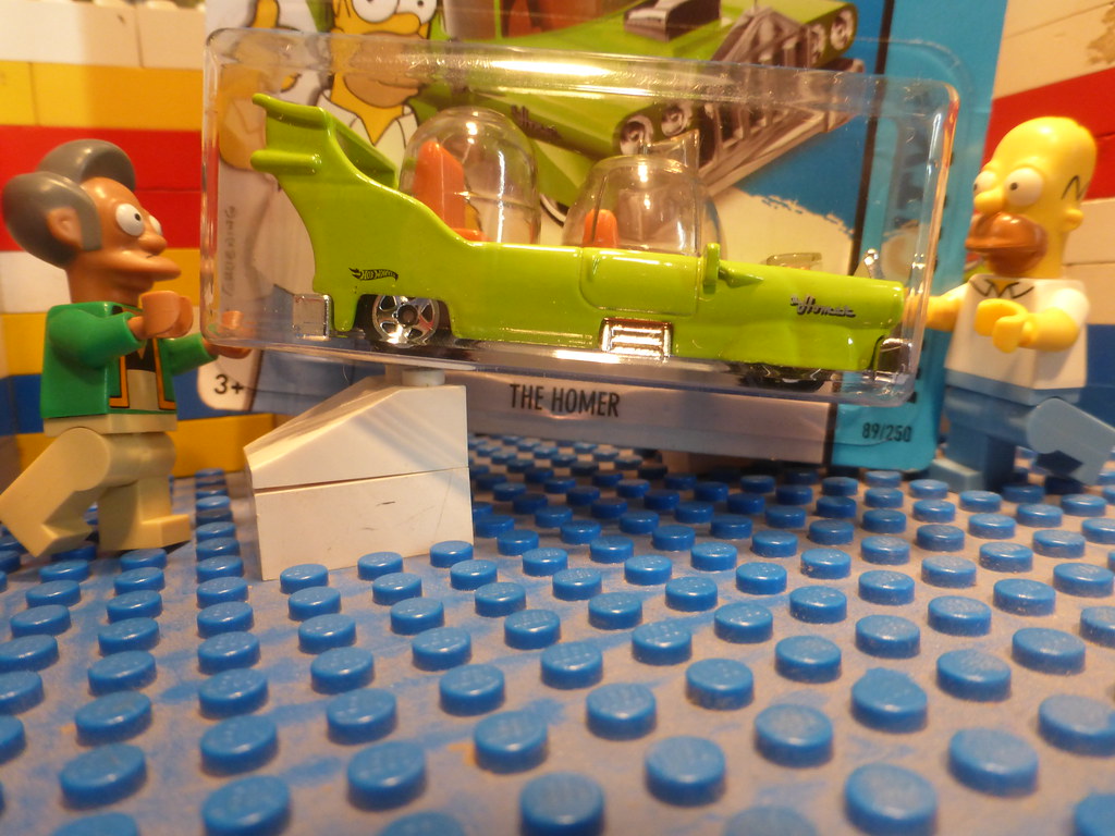 Homer buys "The Homer" Looks like Homer is buying a car th… Flickr