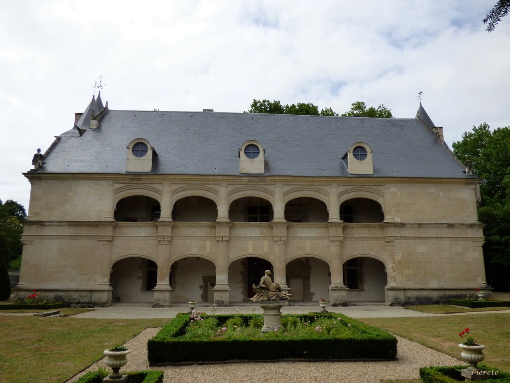 Château DampierresurBoutonne Le château de Dampierre… Flickr