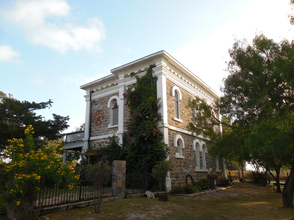 (Old) Live Oak County Jail Oakville, Texas Constructed in … Flickr