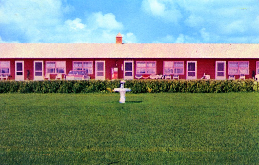 TownnBeach Motel Plattsburgh NY situated 4 miles north o… Flickr