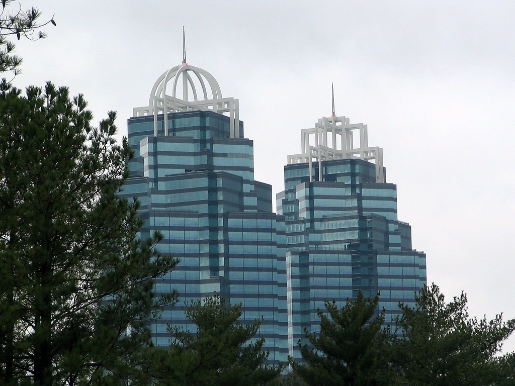 Concourse Towers From Hammond Drive NE. Peter Kaminski Flickr