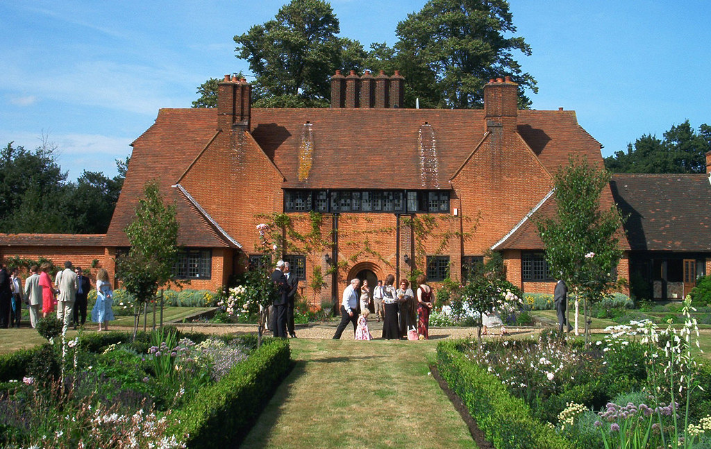 House by Edwin Lutyens The setting for a wedding, summer 2… Flickr