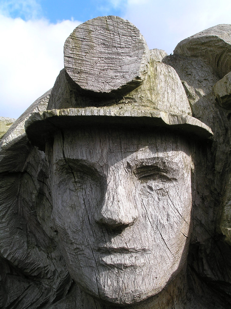 wood carving miner See more at the "wood carver's heaven… Leo