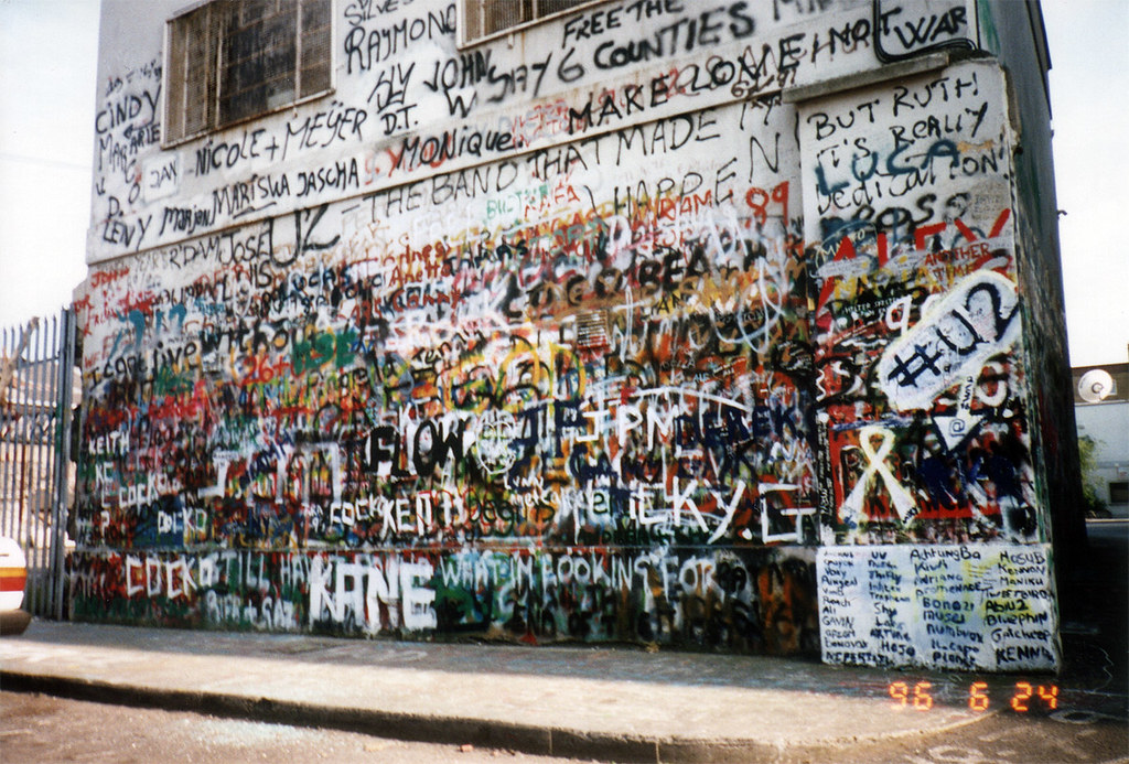 Windmill Lane, Dublin (U2) The famous "U2 wall" at Windmil… Flickr