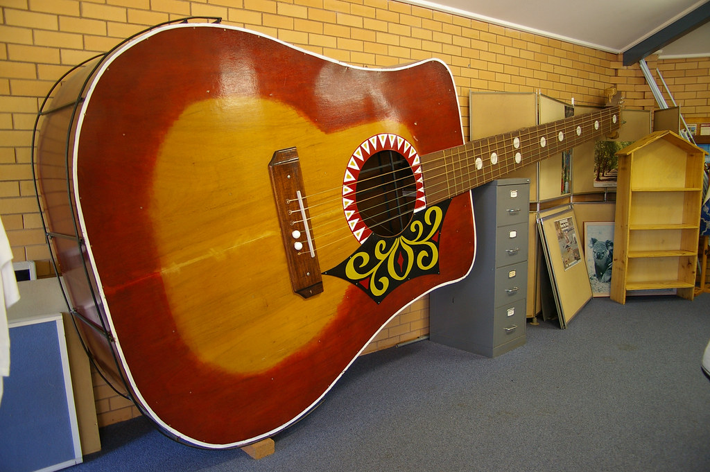 IMGP0574 largest playable guitar Said to be the Worlds L… Flickr