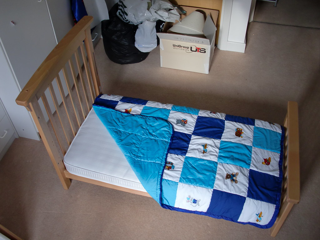 CIMG3293 Mothercare "Stockholm" cot bed. Full size cot whi… Flickr