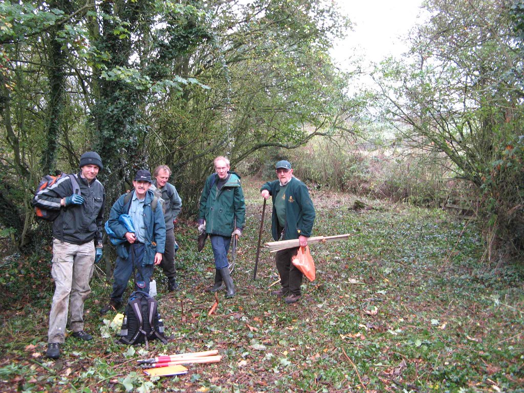 Hardwick Hall The cleared green lane with Mark, Pete, Ton… Flickr