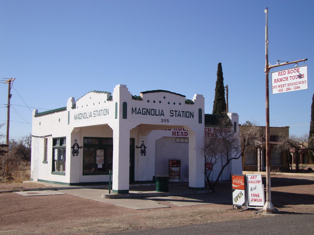 Old Magnolia Gas Station (Van Horn, Texas) Located on Van … Flickr