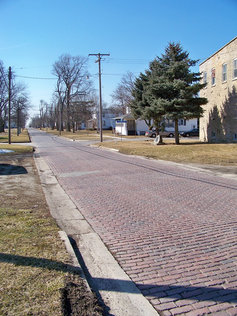 Brick Street Gilman, Illinois Raymond Cunningham Flickr