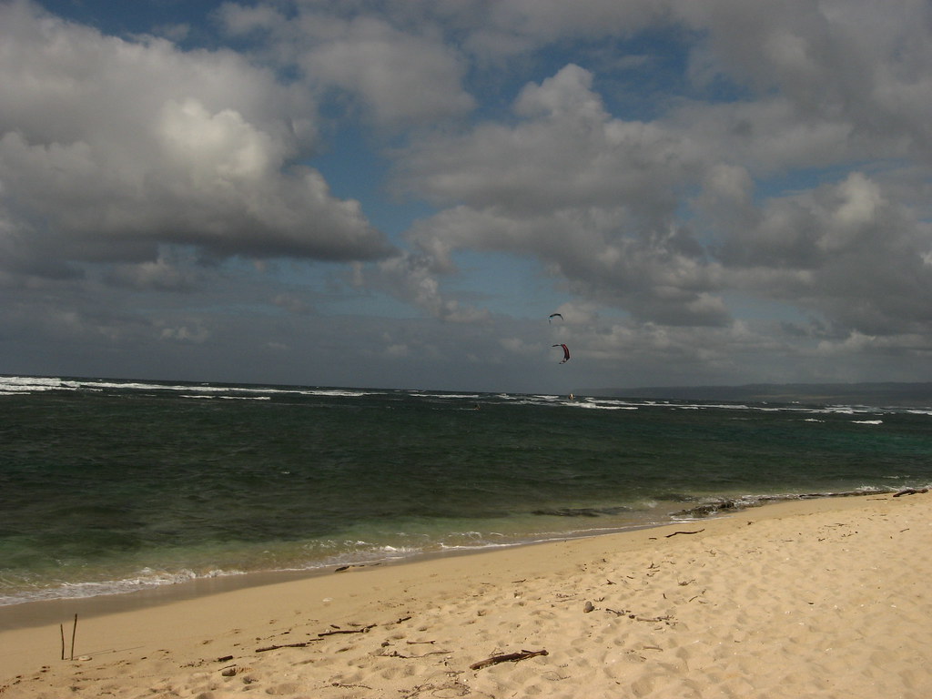 Kitesurfers, Hawaii North Shore West of Mokuleia, Oahu, Ha… Flickr