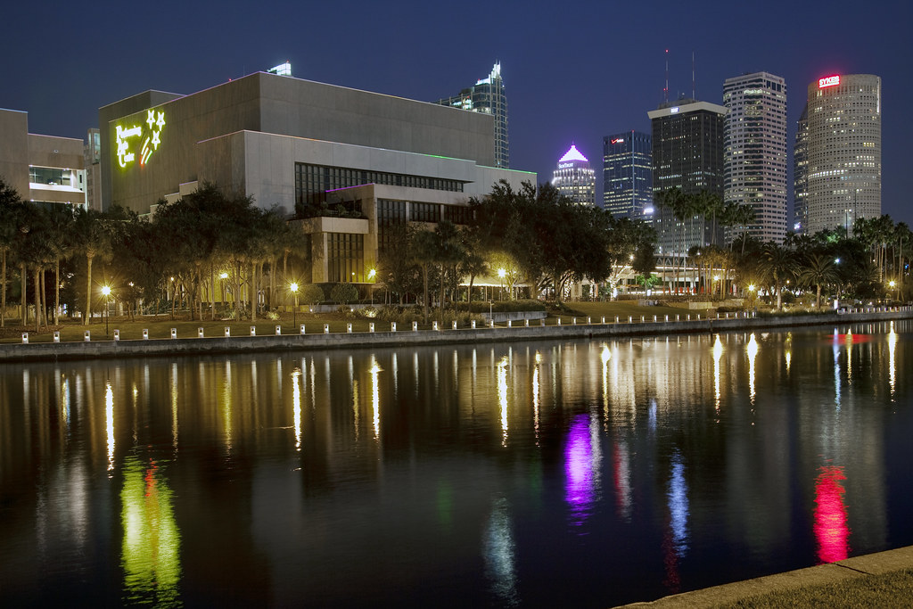 Tampa Performing Arts Center and Skyline at dusk Tampa Per… Flickr