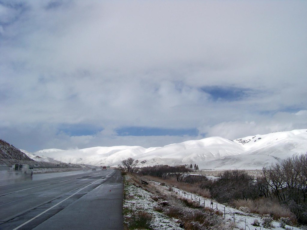 100_0388_sm Grapevine Pass, I5, near Gorman, California, … Flickr