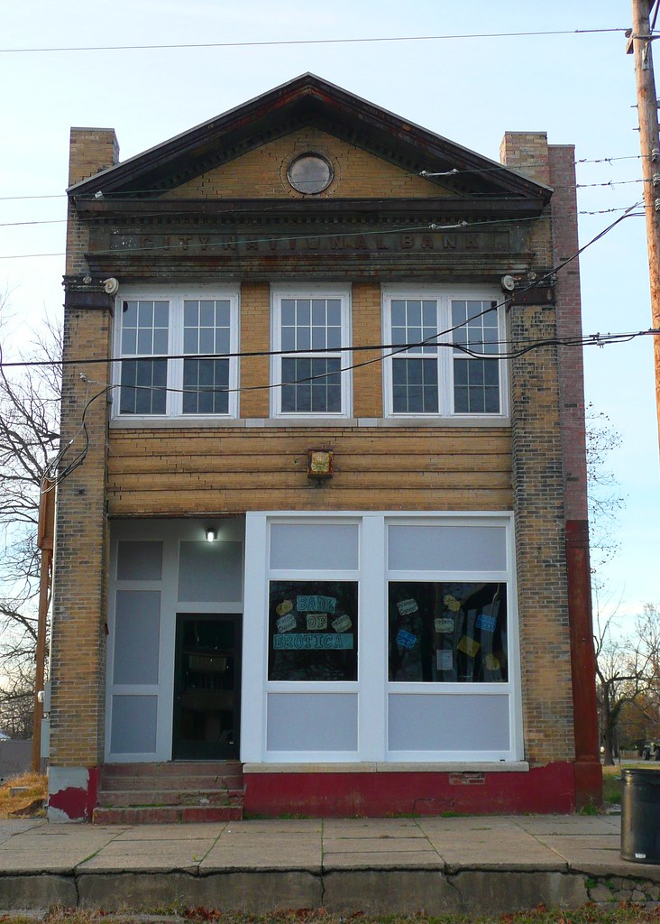 Old Shawneetown, IL City National Bank One of the few buil… Flickr