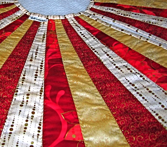 Red And Gold Christmas Tree Skirt Red & Gold Christmas Tree Skirt Christen Flickr