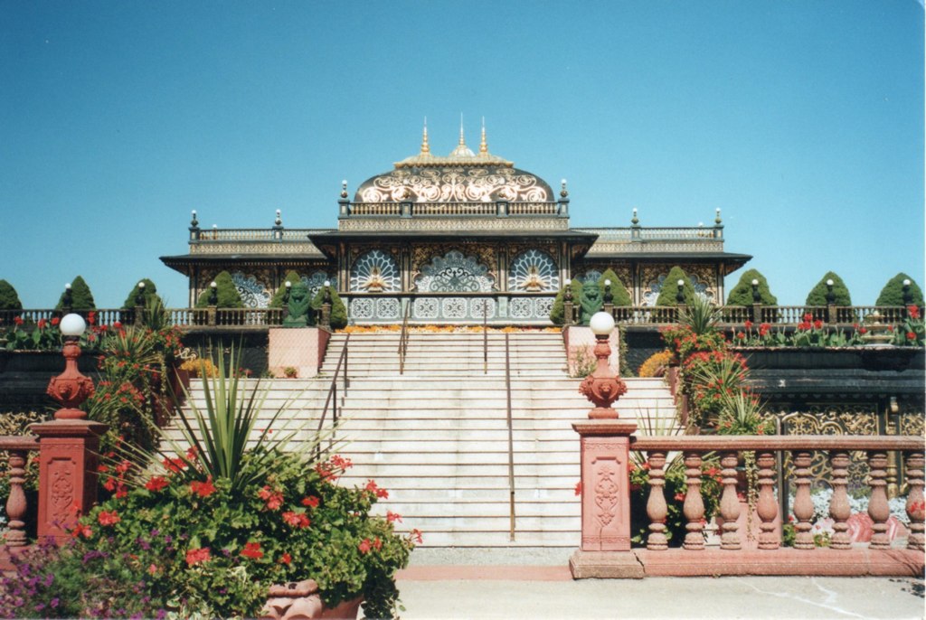 Moundsville WV The Palace of Gold USA The Palace of Go… Flickr