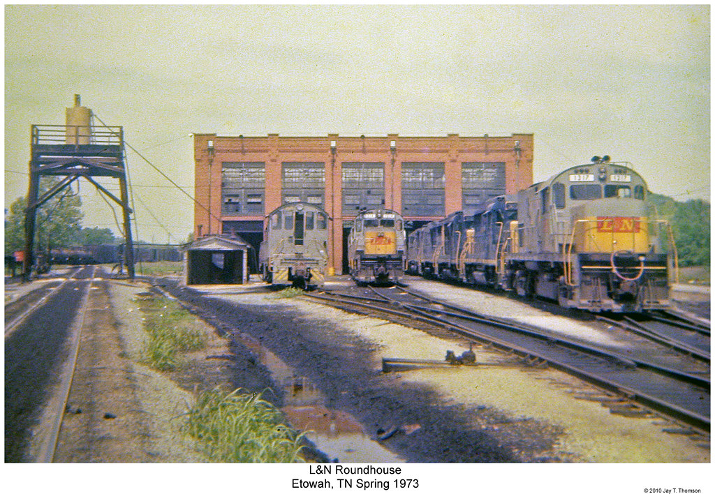 L&N Roundhouse, Etowah, TN a photo on Flickriver
