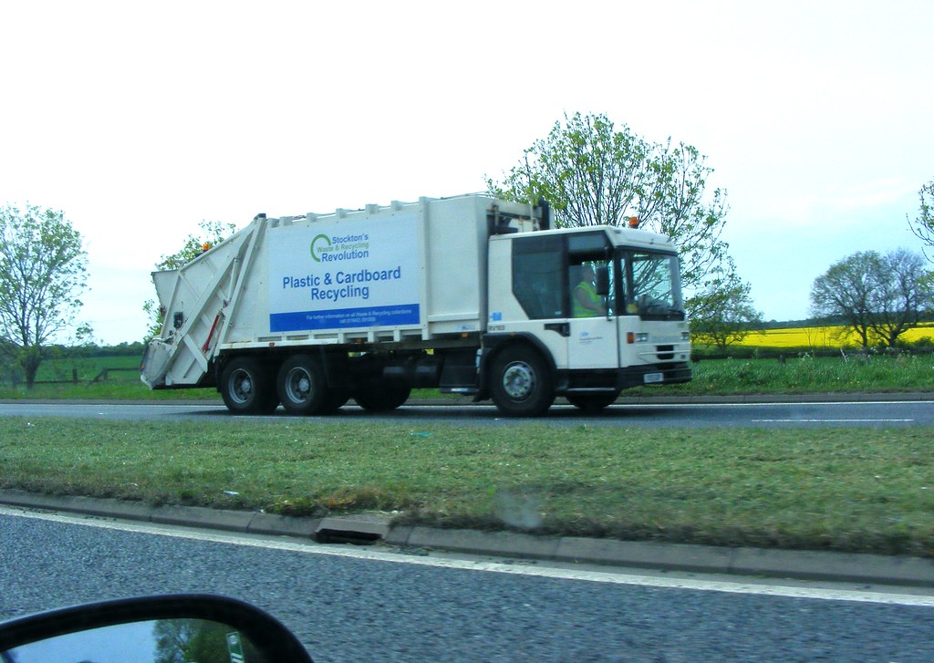 Stockton recycling lorry. A DENNIS Stocktonon Tees plast… Flickr
