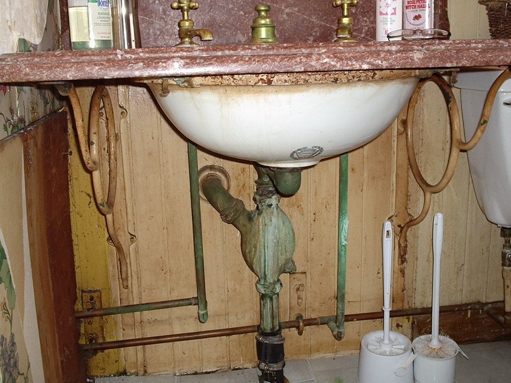 Leaky Sink Originally there was a under the sink. … Flickr