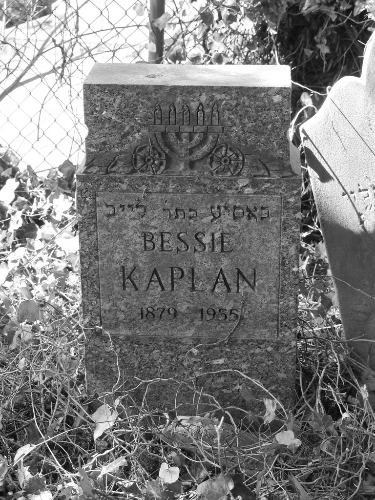 Breslau Cemetery (Lindenhurst) Breslau Cemetery (Lindenhur… Flickr