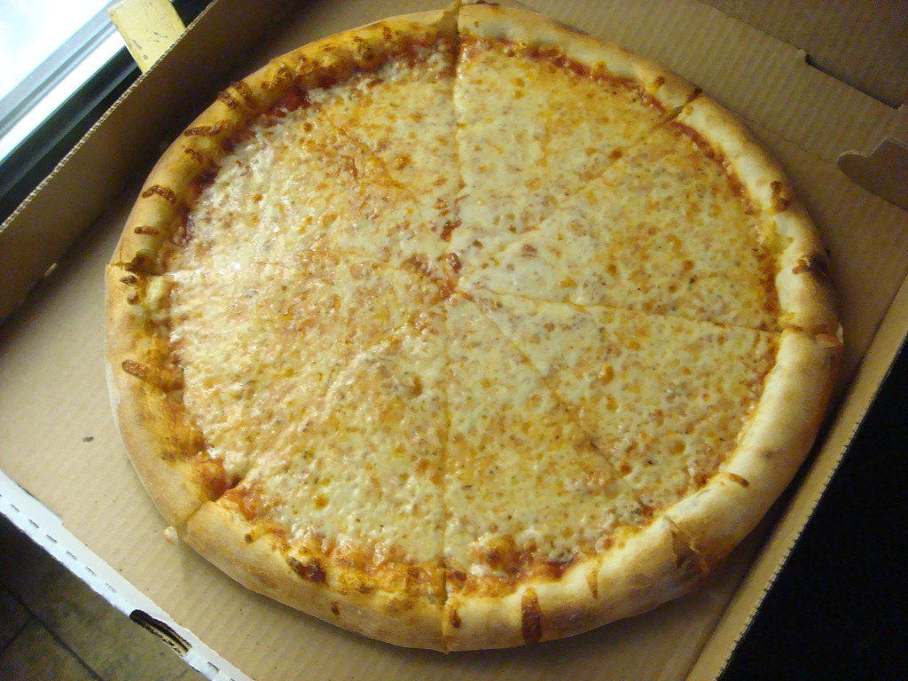 Pizza Month 2010, day 29 Paesan's Pizza Vineyard Haven, M… Flickr