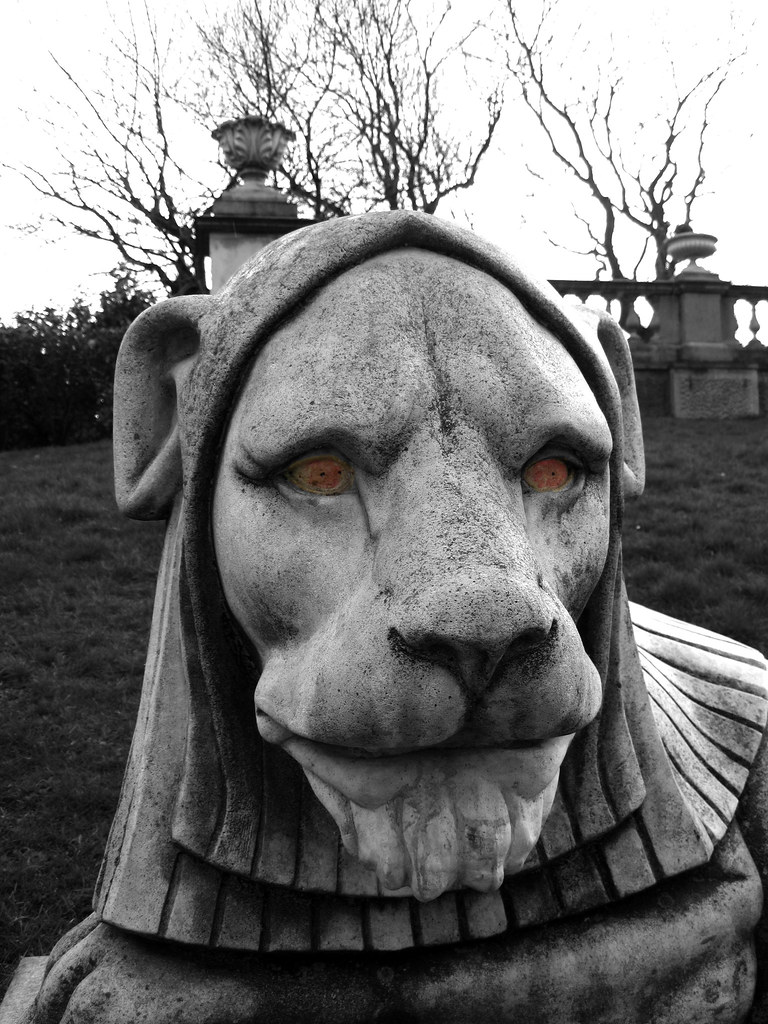 Lion Statue in Leazes Park, Newcastle Tom Whitehead Flickr