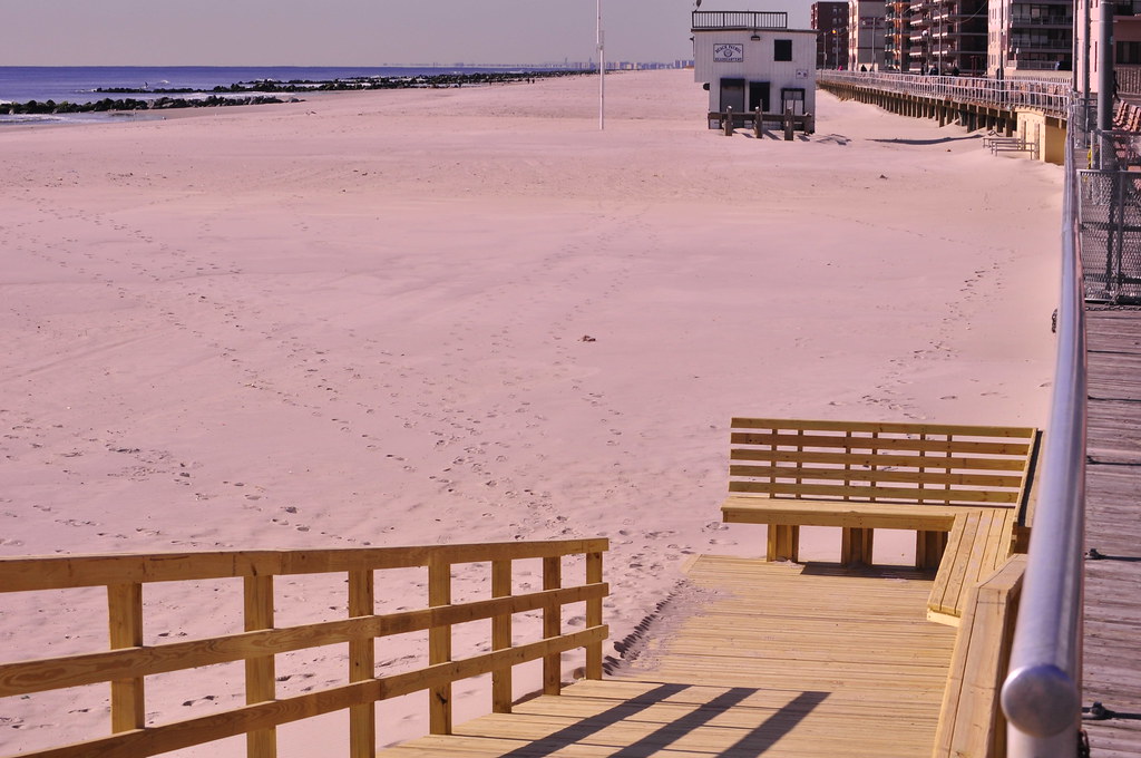 LONG BEACH LONG BEACH NEW YORK LONG BEACH NY SUN SAND BIRD… Flickr