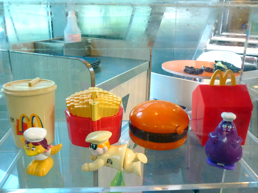 Breakfast at McDonalds, Science Centre Singapore 28 Mar … Flickr