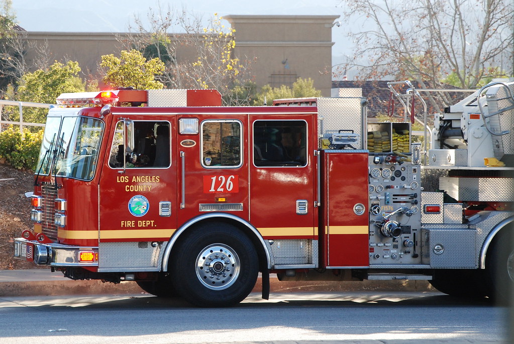 LOS ANGELES COUNTY FIRE DEPARTMENT (LACoFD) LACoFD Quint 1… Flickr