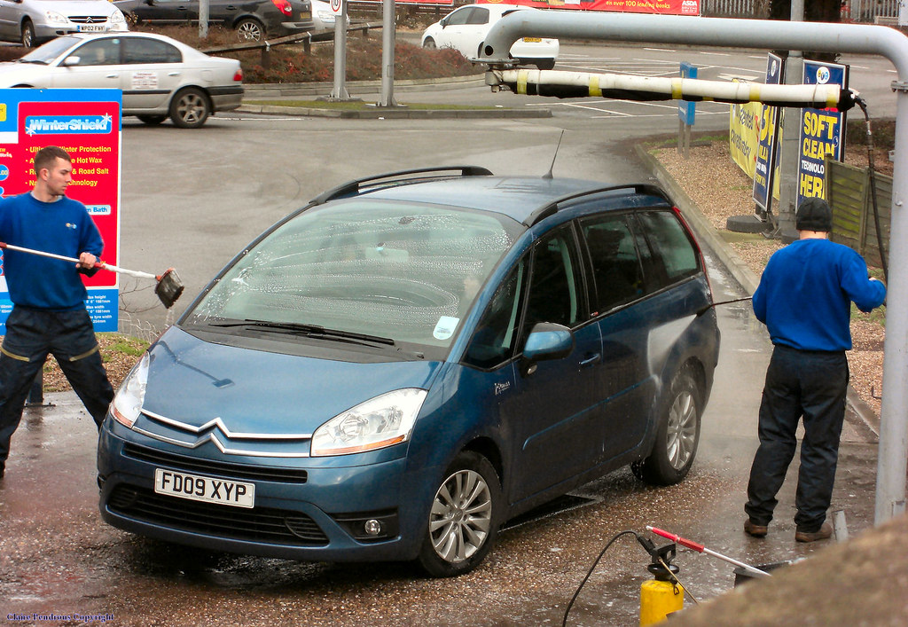 Workin' at the car wash yeah! Long Eaton, Derbyshire, 23rd… Flickr