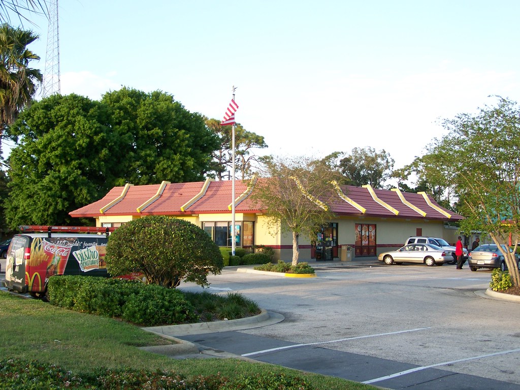 100_4429 8475 Orange Blossom Trail, Orlando,Florida ncokecan Flickr