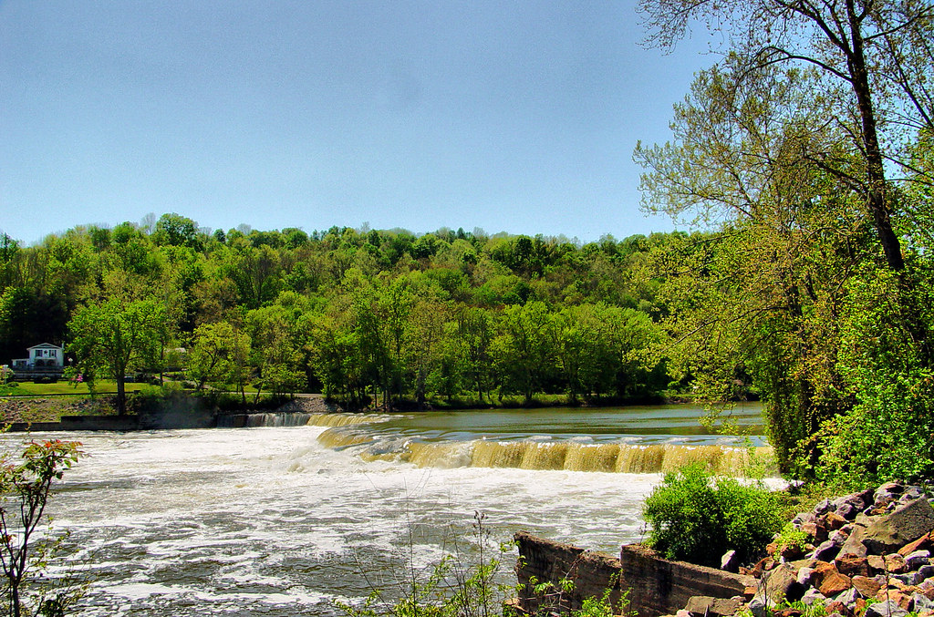 McConnelsville Dam My lifelong good friend Randy (Luckydog… Flickr