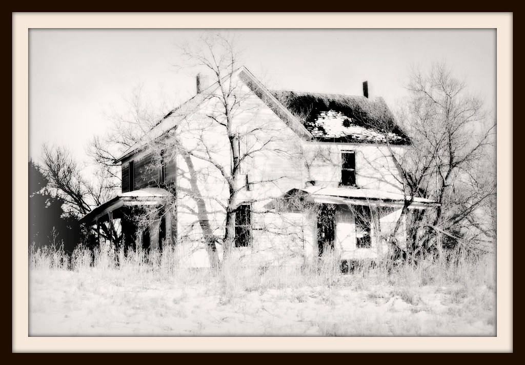 OLD HOME LEONARDVILLE, KANSAS JANUARY 1973 THE ENIGMATIC TRAVELER