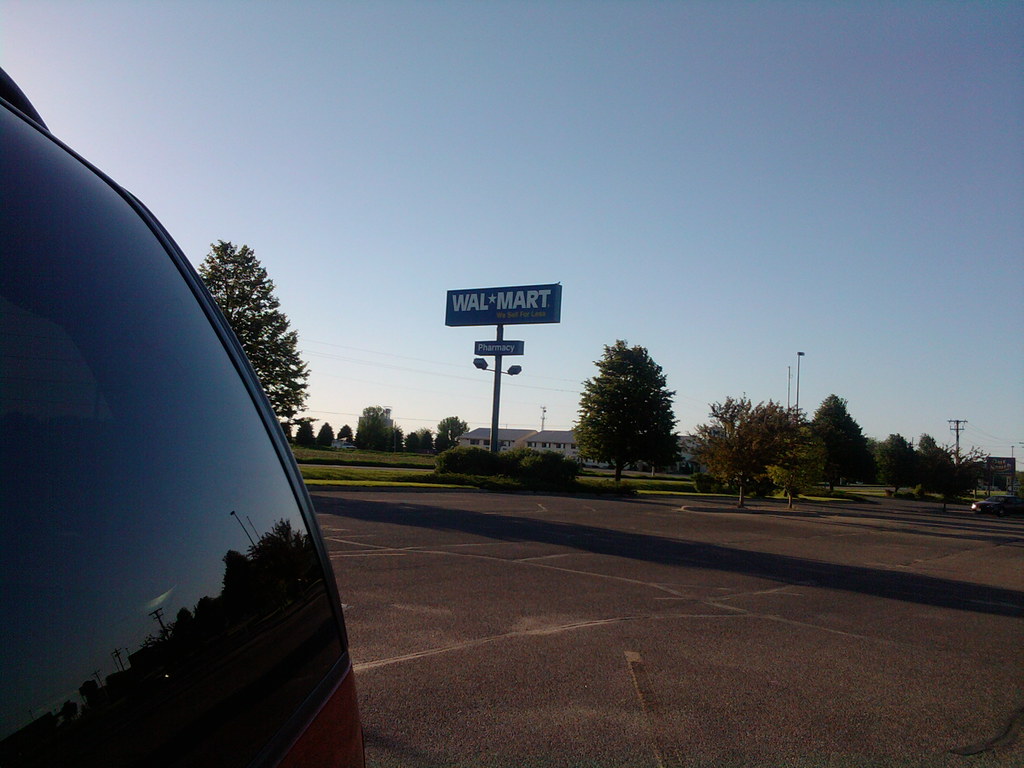 Flickriver Photoset 'WalMart Iowa Falls, Iowa' by fourstarcashiernathan